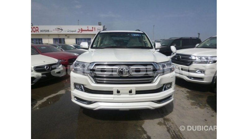 Big with watermark toyota land cruiser iles import dubai 2776
