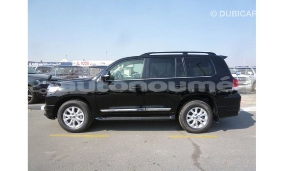 Acheter Import Voiture Toyota Land Cruiser Noir à Import - Dubai, Iles Acheter Import Voiture Toyota Land Cruiser Noir à Import - Dubai, Iles