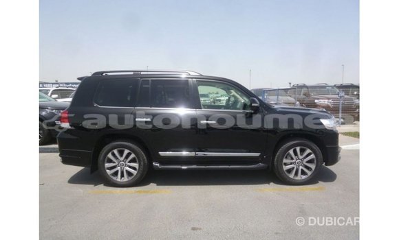 Acheter Import Voiture Toyota Land Cruiser Noir à Import - Dubai, Iles Acheter Import Voiture Toyota Land Cruiser Noir à Import - Dubai, Iles