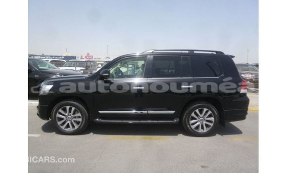 Acheter Import Voiture Toyota Land Cruiser Noir à Import - Dubai, Iles Acheter Import Voiture Toyota Land Cruiser Noir à Import - Dubai, Iles