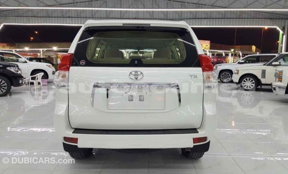 Buy Import Toyota Prado White Car in Import - Dubai in Iles Buy Import Toyota Prado White Car in Import - Dubai in Iles