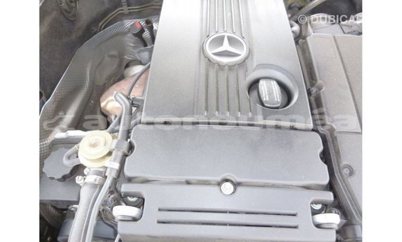 Acheter Import Voiture Mercedes-Benz 200 Bleu à Import - Dubai, Iles Acheter Import Voiture Mercedes-Benz 200 Bleu à Import - Dubai, Iles