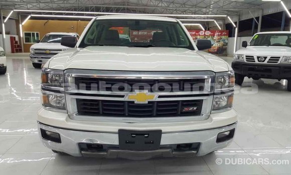 Buy Import Chevrolet Silverado White Car in Import - Dubai in Iles Buy Import Chevrolet Silverado White Car in Import - Dubai in Iles