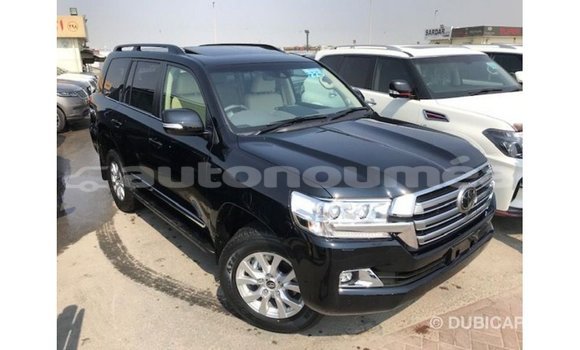 Acheter Import Voiture Toyota Land Cruiser Noir à Import - Dubai, Iles Acheter Import Voiture Toyota Land Cruiser Noir à Import - Dubai, Iles