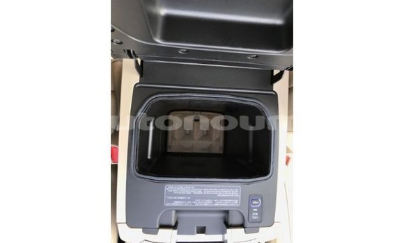 Acheter Import Voiture Toyota Land Cruiser Noir à Import - Dubai, Iles Acheter Import Voiture Toyota Land Cruiser Noir à Import - Dubai, Iles