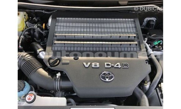 Acheter Import Voiture Toyota Land Cruiser Noir à Import - Dubai, Iles Acheter Import Voiture Toyota Land Cruiser Noir à Import - Dubai, Iles