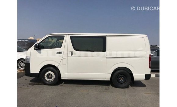Acheter Import Voiture Toyota Hiace Blanc à Import - Dubai, Iles Acheter Import Voiture Toyota Hiace Blanc à Import - Dubai, Iles