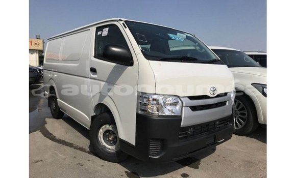 Acheter Import Voiture Toyota Hiace Blanc à Import - Dubai, Iles Acheter Import Voiture Toyota Hiace Blanc à Import - Dubai, Iles