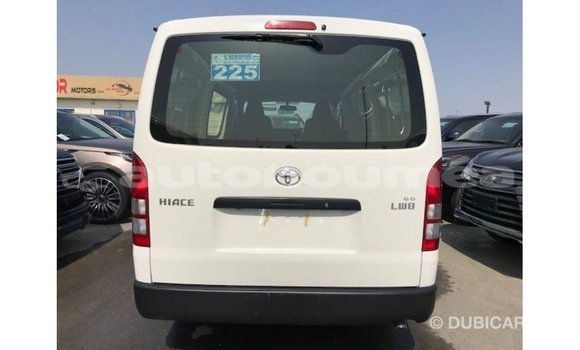 Acheter Import Voiture Toyota Hiace Blanc à Import - Dubai, Iles Acheter Import Voiture Toyota Hiace Blanc à Import - Dubai, Iles