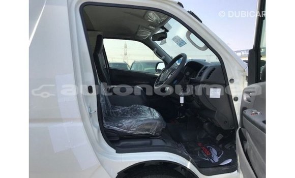 Acheter Import Voiture Toyota Hiace Blanc à Import - Dubai, Iles Acheter Import Voiture Toyota Hiace Blanc à Import - Dubai, Iles