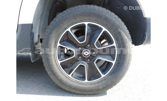Buy Import Renault Duster White Car in Import - Dubai in Iles Buy Import Renault Duster White Car in Import - Dubai in Iles
