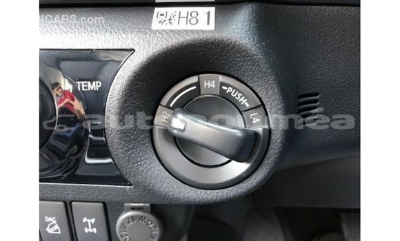 Acheter Import Voiture Toyota Hilux Autre à Import - Dubai, Iles Acheter Import Voiture Toyota Hilux Autre à Import - Dubai, Iles