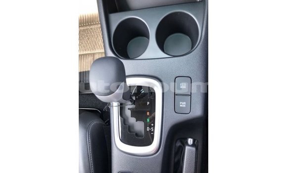 Acheter Import Voiture Toyota Hilux Noir à Import - Dubai, Iles Acheter Import Voiture Toyota Hilux Noir à Import - Dubai, Iles