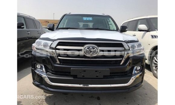 Acheter Import Voiture Toyota Land Cruiser Noir à Import - Dubai, Iles Acheter Import Voiture Toyota Land Cruiser Noir à Import - Dubai, Iles