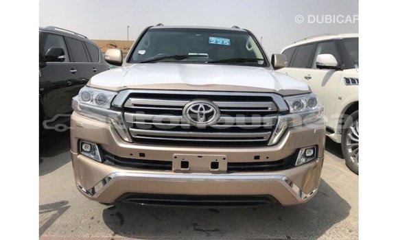 Acheter Import Voiture Toyota Land Cruiser Autre à Import - Dubai, Iles Acheter Import Voiture Toyota Land Cruiser Autre à Import - Dubai, Iles