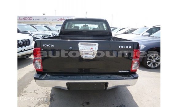 Acheter Import Voiture Toyota Hilux Noir à Import - Dubai, Iles Acheter Import Voiture Toyota Hilux Noir à Import - Dubai, Iles
