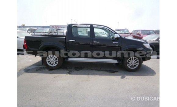Acheter Import Voiture Toyota Hilux Noir à Import - Dubai, Iles Acheter Import Voiture Toyota Hilux Noir à Import - Dubai, Iles