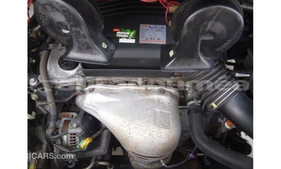 Acheter Import Voiture Toyota Alphard Blanc à Import - Dubai, Iles Acheter Import Voiture Toyota Alphard Blanc à Import - Dubai, Iles