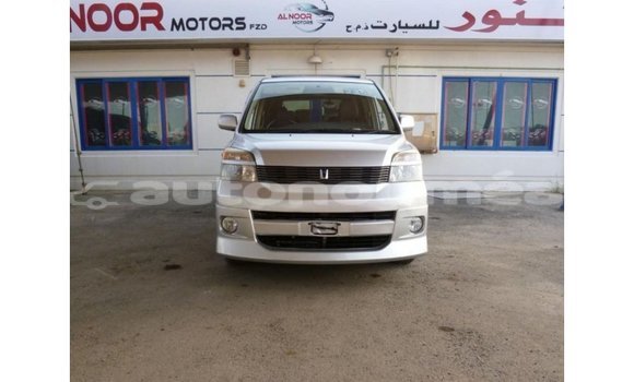 Acheter Import Voiture Toyota Voxy Autre à Import - Dubai, Iles Acheter Import Voiture Toyota Voxy Autre à Import - Dubai, Iles