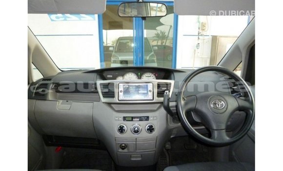 Acheter Import Voiture Toyota Voxy Autre à Import - Dubai, Iles Acheter Import Voiture Toyota Voxy Autre à Import - Dubai, Iles