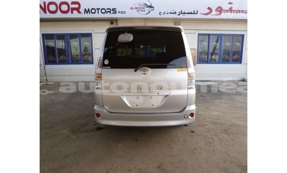 Acheter Import Voiture Toyota Voxy Autre à Import - Dubai, Iles Acheter Import Voiture Toyota Voxy Autre à Import - Dubai, Iles