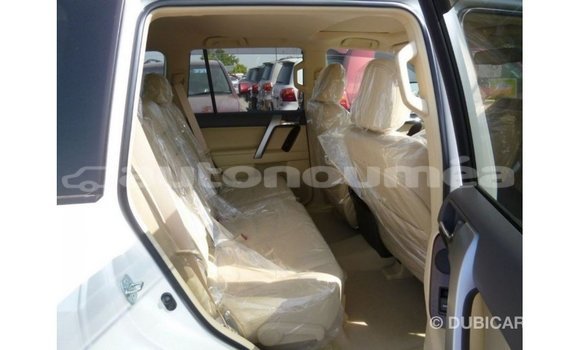 Acheter Import Voiture Toyota Prado Blanc à Import - Dubai, Iles Acheter Import Voiture Toyota Prado Blanc à Import - Dubai, Iles