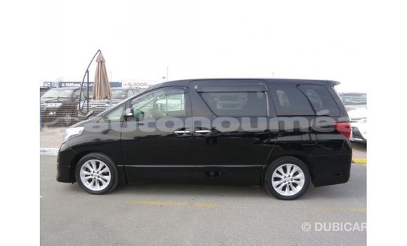 Acheter Import Voiture Toyota Alphard Noir à Import - Dubai, Iles Acheter Import Voiture Toyota Alphard Noir à Import - Dubai, Iles