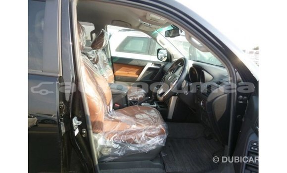 Acheter Import Voiture Toyota Prado Noir à Import - Dubai, Iles Acheter Import Voiture Toyota Prado Noir à Import - Dubai, Iles