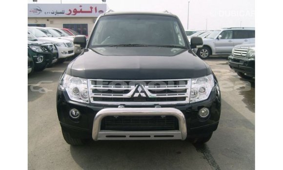 Acheter Import Voiture Mitsubishi Pajero Noir à Import - Dubai, Iles Acheter Import Voiture Mitsubishi Pajero Noir à Import - Dubai, Iles
