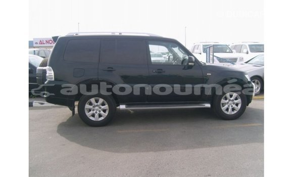 Acheter Import Voiture Mitsubishi Pajero Noir à Import - Dubai, Iles Acheter Import Voiture Mitsubishi Pajero Noir à Import - Dubai, Iles