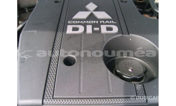 Acheter Import Voiture Mitsubishi Pajero Noir à Import - Dubai, Iles Acheter Import Voiture Mitsubishi Pajero Noir à Import - Dubai, Iles