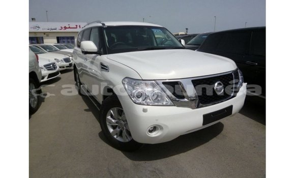 Acheter Import Voiture Nissan Patrol Blanc à Import - Dubai, Iles Acheter Import Voiture Nissan Patrol Blanc à Import - Dubai, Iles