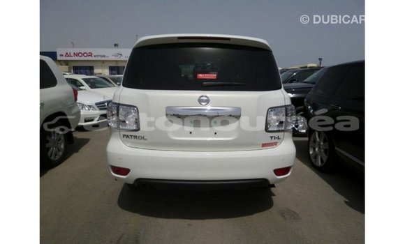 Acheter Import Voiture Nissan Patrol Blanc à Import - Dubai, Iles Acheter Import Voiture Nissan Patrol Blanc à Import - Dubai, Iles