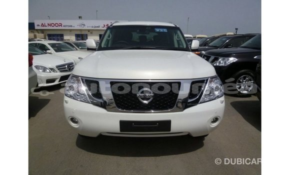 Acheter Import Voiture Nissan Patrol Blanc à Import - Dubai, Iles Acheter Import Voiture Nissan Patrol Blanc à Import - Dubai, Iles