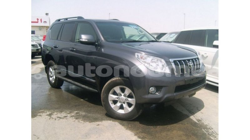 Big with watermark toyota prado iles import dubai 2845