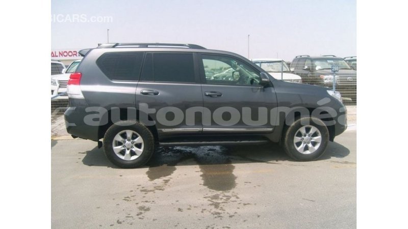 Big with watermark toyota prado iles import dubai 2845