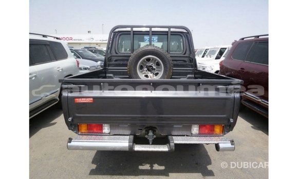 Buy Import Toyota Land Cruiser Other Car in Import - Dubai in Iles Buy Import Toyota Land Cruiser Other Car in Import - Dubai in Iles