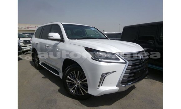 Acheter Import Voiture Lexus LX Blanc à Import - Dubai, Iles Acheter Import Voiture Lexus LX Blanc à Import - Dubai, Iles