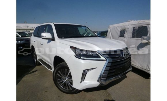 Acheter Import Voiture Lexus LX Blanc à Import - Dubai, Iles Acheter Import Voiture Lexus LX Blanc à Import - Dubai, Iles
