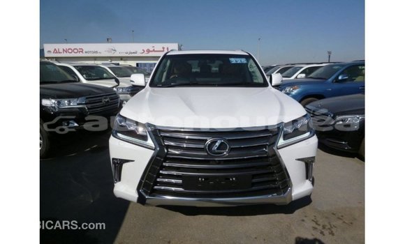 Acheter Import Voiture Lexus LX Blanc à Import - Dubai, Iles Acheter Import Voiture Lexus LX Blanc à Import - Dubai, Iles