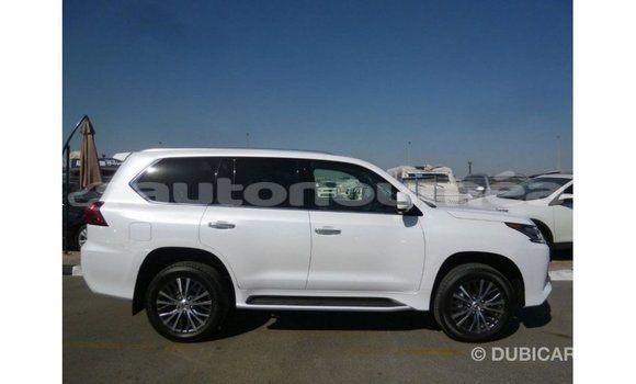 Acheter Import Voiture Lexus LX Blanc à Import - Dubai, Iles Acheter Import Voiture Lexus LX Blanc à Import - Dubai, Iles