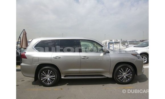 Acheter Import Voiture Lexus LX Autre à Import - Dubai, Iles Acheter Import Voiture Lexus LX Autre à Import - Dubai, Iles