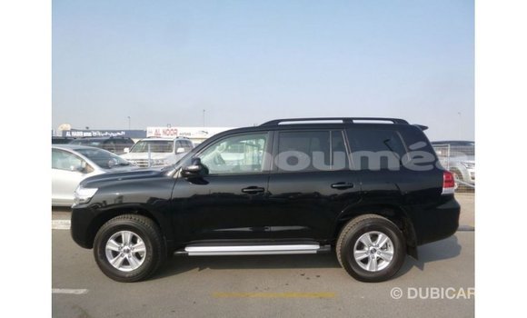 Acheter Import Voiture Toyota Land Cruiser Noir à Import - Dubai, Iles Acheter Import Voiture Toyota Land Cruiser Noir à Import - Dubai, Iles