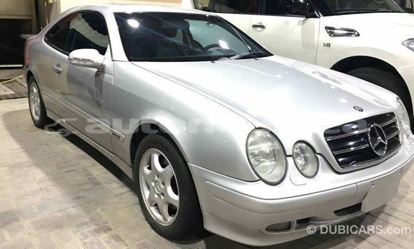 Buy Import Mercedes-Benz 190 (W201) Other Car in Import - Dubai in Iles Buy Import Mercedes-Benz 190 (W201) Other Car in Import - Dubai in Iles