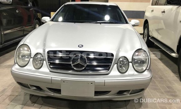 Buy Import Mercedes-Benz 190 (W201) Other Car in Import - Dubai in Iles Buy Import Mercedes-Benz 190 (W201) Other Car in Import - Dubai in Iles