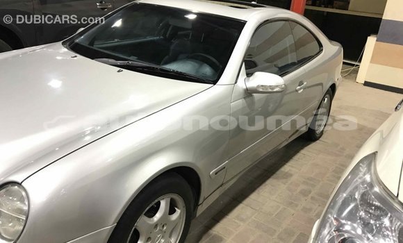 Buy Import Mercedes-Benz 190 (W201) Other Car in Import - Dubai in Iles Buy Import Mercedes-Benz 190 (W201) Other Car in Import - Dubai in Iles