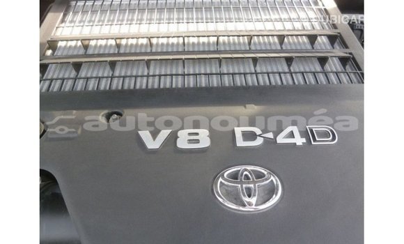 Acheter Import Voiture Toyota Land Cruiser Noir à Import - Dubai, Iles Acheter Import Voiture Toyota Land Cruiser Noir à Import - Dubai, Iles