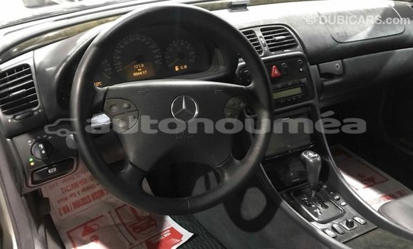 Buy Import Mercedes-Benz 190 (W201) Other Car in Import - Dubai in Iles Buy Import Mercedes-Benz 190 (W201) Other Car in Import - Dubai in Iles