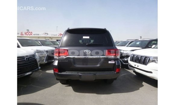 Acheter Import Voiture Toyota Land Cruiser Autre à Import - Dubai, Iles Acheter Import Voiture Toyota Land Cruiser Autre à Import - Dubai, Iles