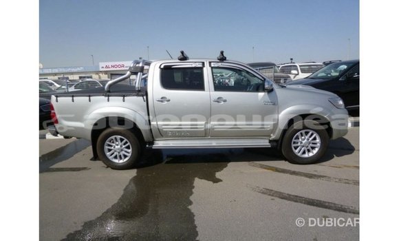 Acheter Import Voiture Toyota Hilux Autre à Import - Dubai, Iles Acheter Import Voiture Toyota Hilux Autre à Import - Dubai, Iles
